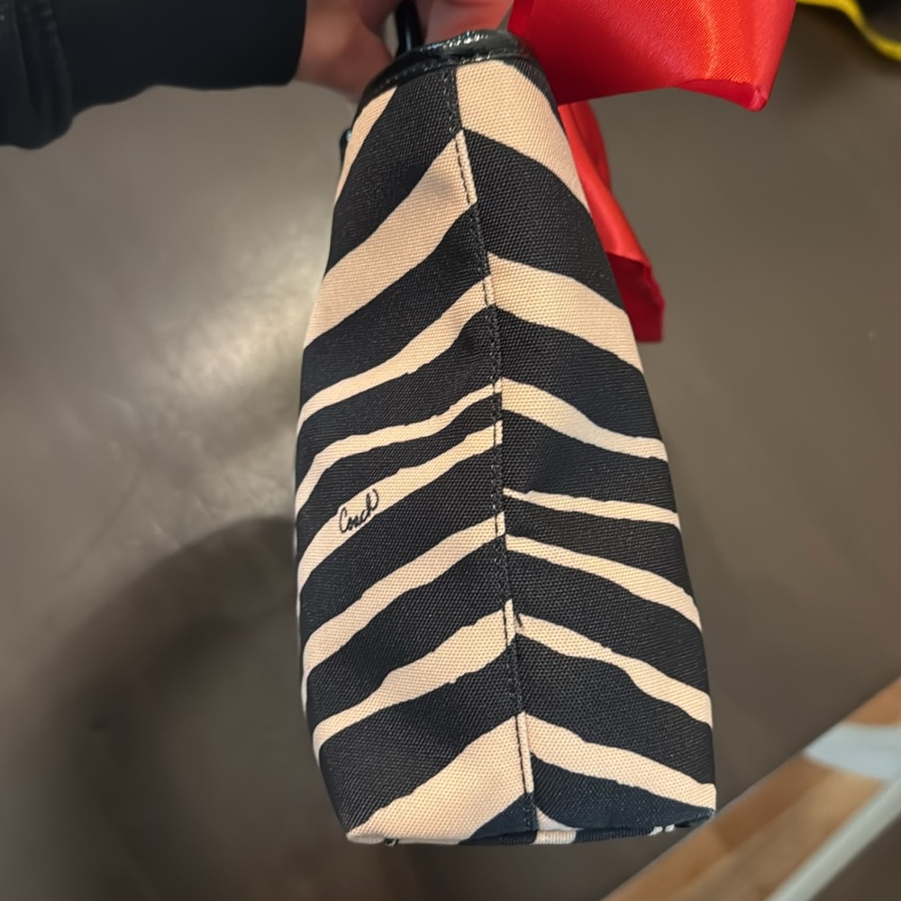 Coach Zebra Bag - Picture 8 of 16
